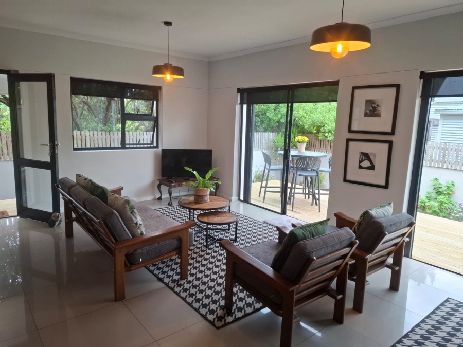 To Let 2 Bedroom Property for Rent in Clovelly Western Cape